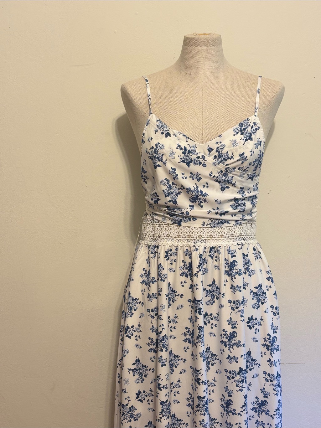 Blue & White Floral Cottagecore Fit & Flare Dress Size Large